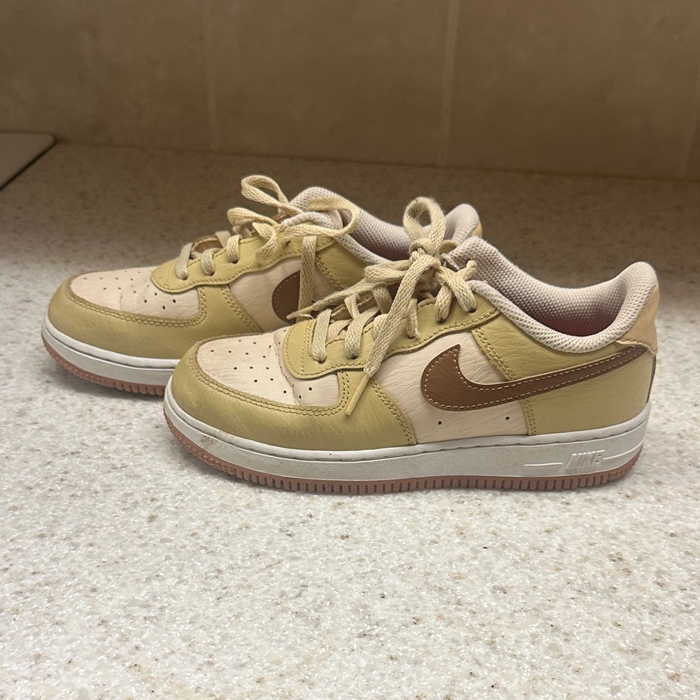 Nike Kids Sneakers - Tan and Brown